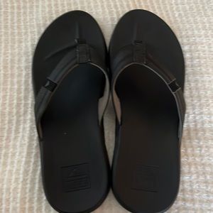 Men’s reef, leather sandal, size 13